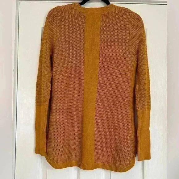 Knit Pullover Sweater - Picture 6 of 8